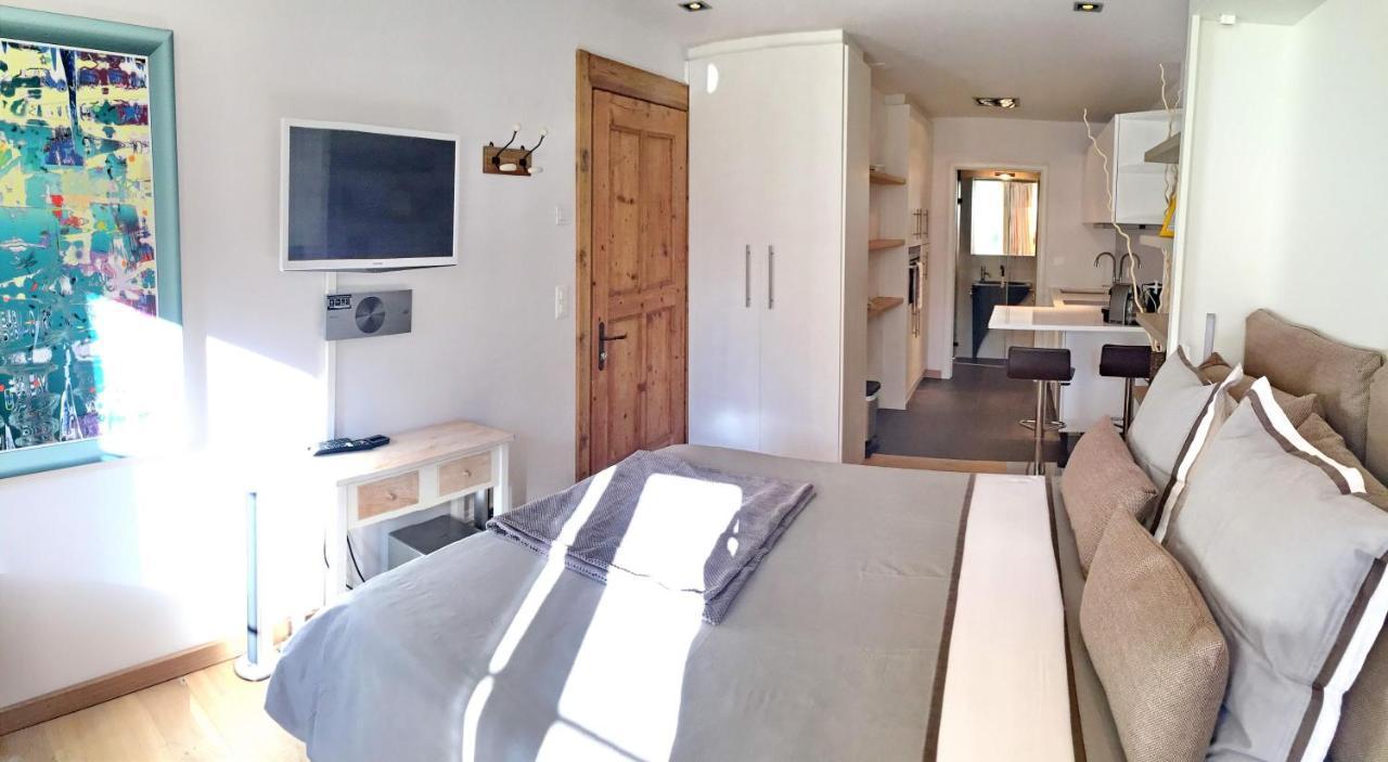 Le Cinquante Quatre Apartment Perroy ภายนอก รูปภาพ